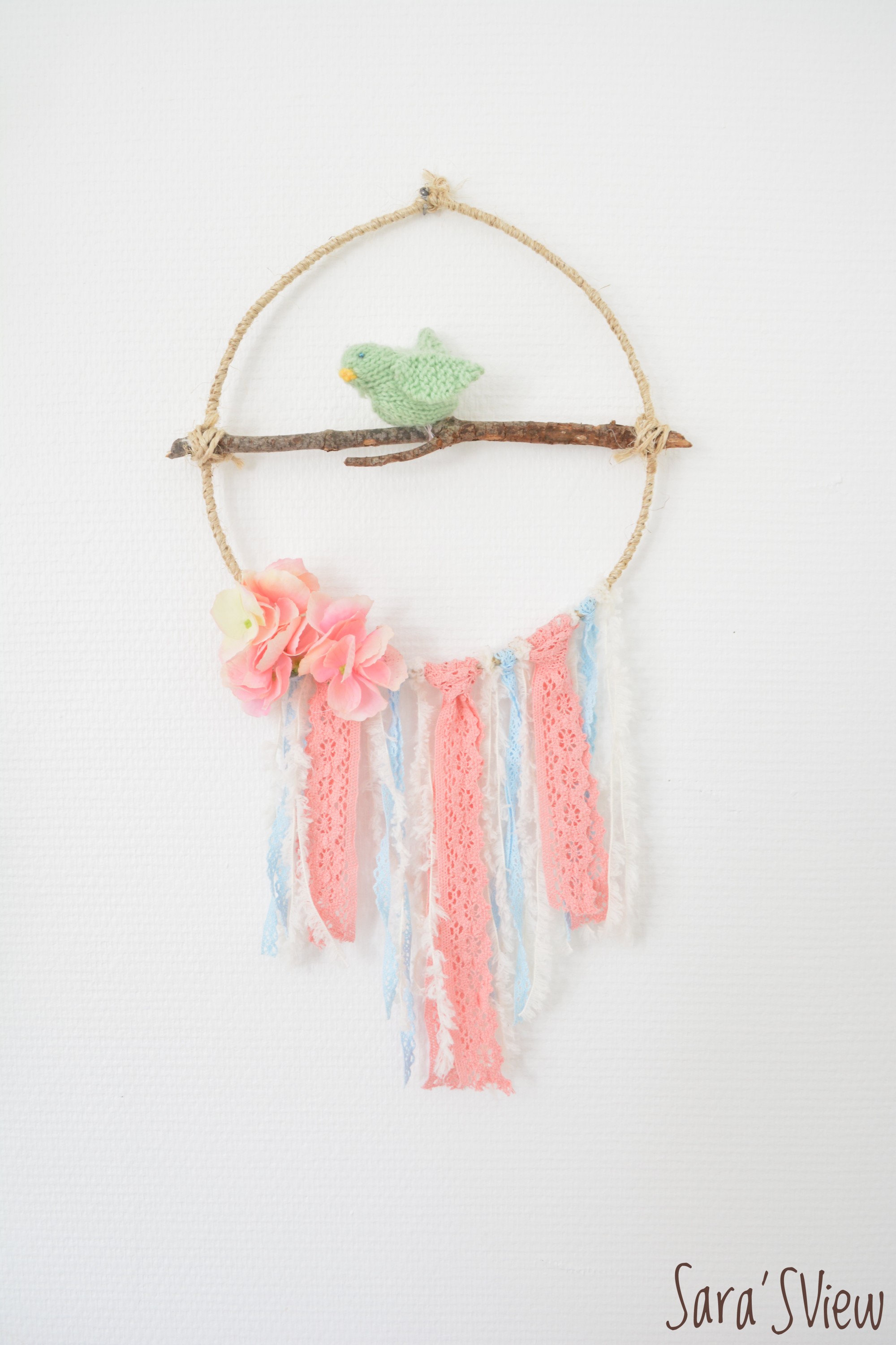 DIY dreamcatcher for kids 