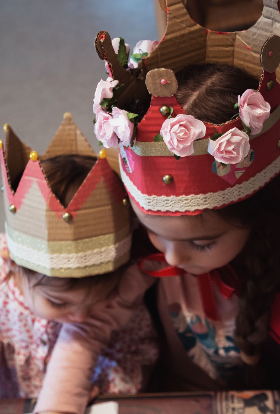 Cardboard crowns