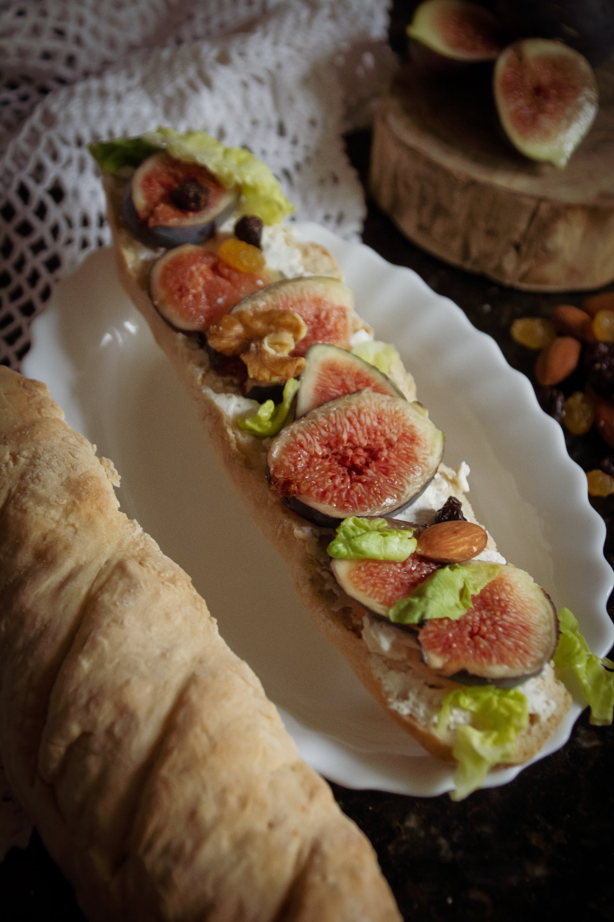 Vegan toast with figs
