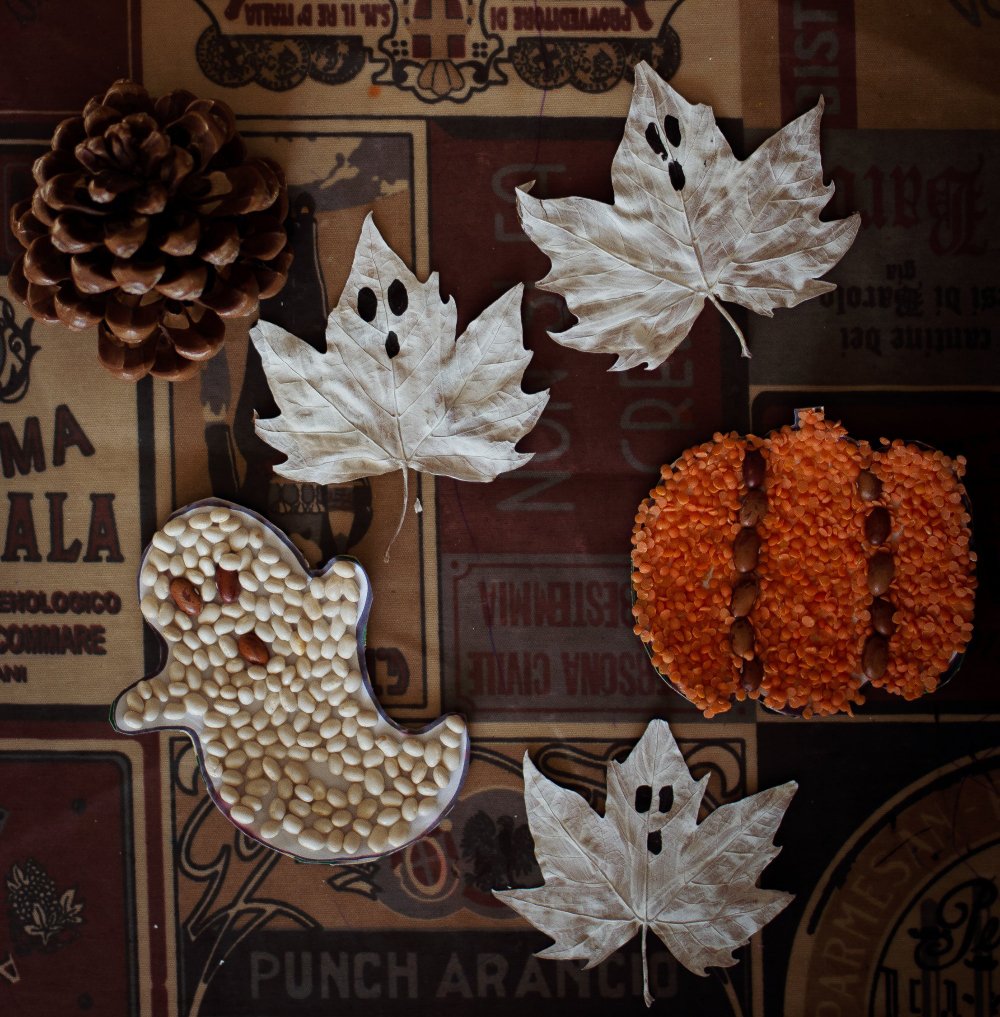 Mosaic Halloween characters with seeds