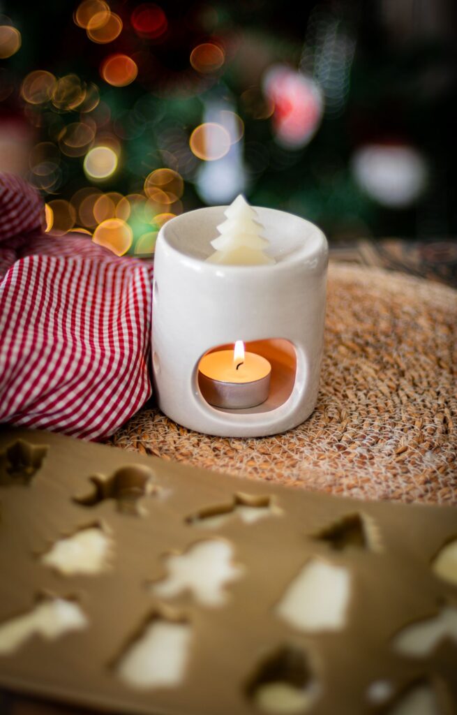 Easy Christmas Crafts You Can Make at Home